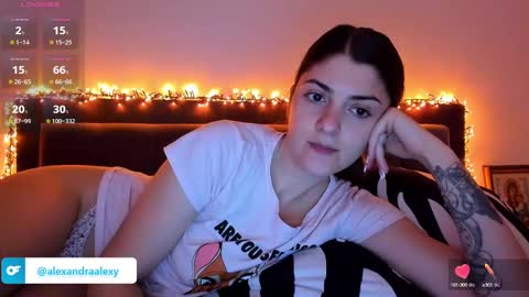 _just_a_simple_girl online show from 02-06-25, 01:43