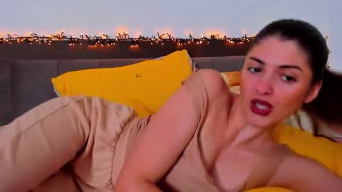 _just_a_simple_girl online show from 11-13-25, 11:31