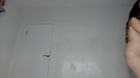 Snapshot of _kapelka_ chatting on 06-15-26, 05:59 KAPELKA online show from 06-15-26, 05:59
