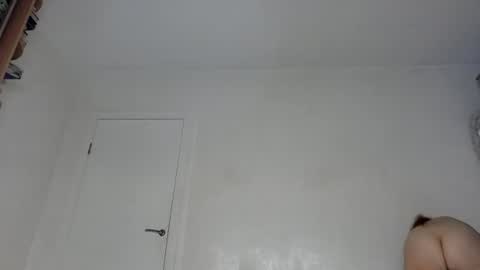 Snapshot of _kapelka_ chatting on 06-20-26, 06:11 KAPELKA online show from 06-20-26, 06:11