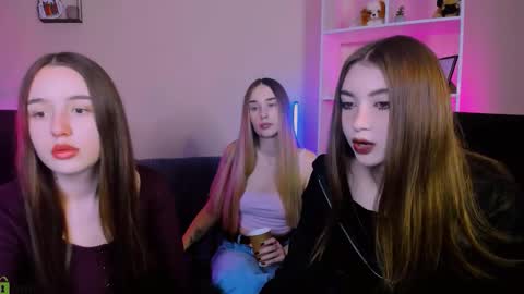 Snapshot of _kellykitten_ chatting on 11-21-25, 09:52 _kellykitten_ online show from 11-21-25, 09:52