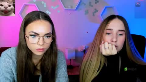 Snapshot of _kellykitten_ chatting on 12-02-25, 09:47 _kellykitten_ online show from 12-02-25, 09:47