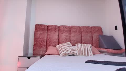 Kendall online show from 11-11-25, 12:05