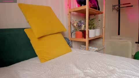 Kiara 0100 - 0700 UTC almost every day online show from 03-27-26, 06:19