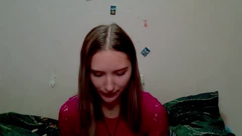 _kikiclark_ online show from 10-21-25, 08:53