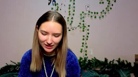 _kikiclark_ online show from 12-15-25, 08:35