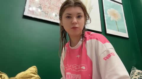 Molly   Emily online show from 03-18-26, 02:26