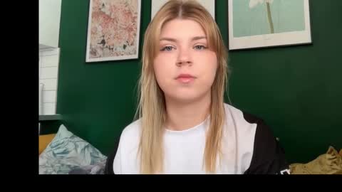 Molly   Emily online show from 03-27-26, 10:37