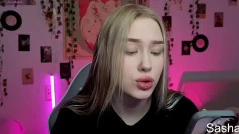 _kitekat_ online show from 11-20-25, 10:04