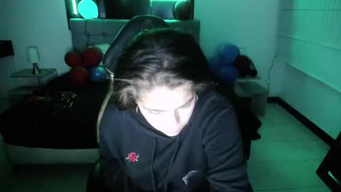 Snapshot of _kitten_1 chatting on 02-19-25, 07:06 _kitten_1 online show from 02-19-25, 07:06