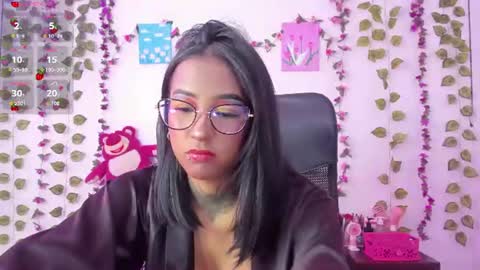 Snapshot of _kitty_moon2 chatting on 06-17-26, 09:16 Stefany online show from 06-17-26, 09:16