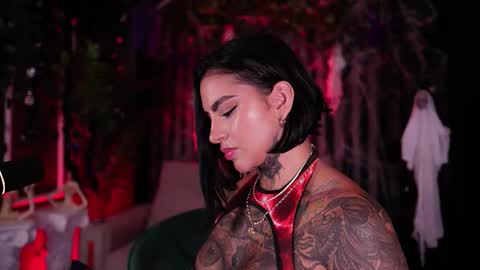   online show from 10-11-25, 08:07