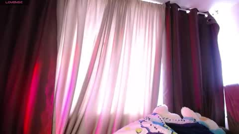 Snapshot of _krissricci_ chatting on 09-24-25, 11:57 online show from 09-24-25, 11:57