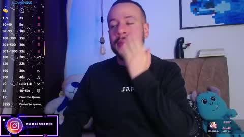 Snapshot of _krissricci_ chatting on 10-13-25, 05:18 online show from 10-13-25, 05:18