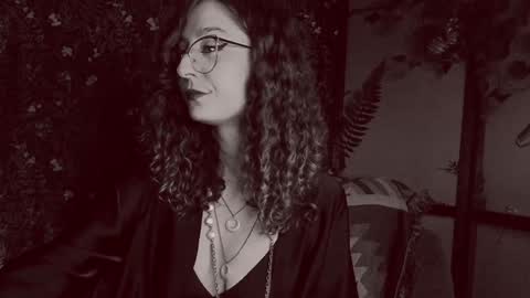 Lady Luna online show from 12-15-24, 10:58