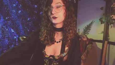 Lady Luna online show from 02-11-25, 12:17