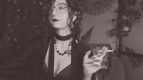 Lady Luna online show from 02-24-25, 12:41