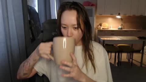 _lalune_ online show from 03-23-26, 07:01