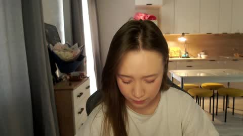 _lalune_ online show from 04-18-26, 02:43