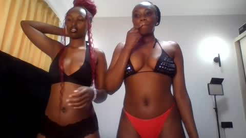 Snapshot of _latoyah chatting on 06-20-26, 12:52 _latoyah online show from 06-20-26, 12:52
