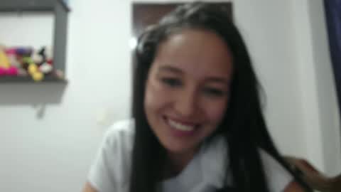 Snapshot of _laureneyes chatting on 09-20-25, 06:03 Lauren 3 online show from 09-20-25, 06:03