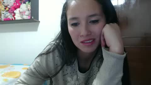 Snapshot of _laureneyes chatting on 02-18-26, 02:35 Lauren 3 online show from 02-18-26, 02:35