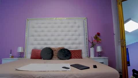 Snapshot of _lenapaul_ chatting on 09-11-25, 03:50 Lena Paul online show from 09-11-25, 03:50