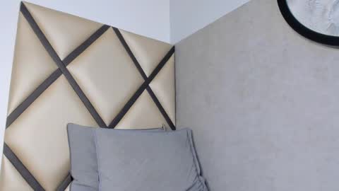 _leohot_ online show from 10-05-25, 03:27