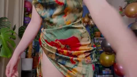 Snapshot of _lightmyfire chatting on 11-08-25, 08:18 Salome Lovense always on from 5 tk My content and your custom requests online show from 11-08-25, 08:18