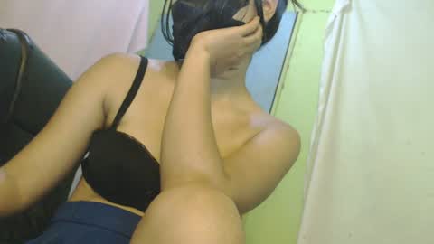 _lilies_gigi_ online show from 07-17-26, 01:56