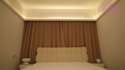 _lillilly_ online show from 10-14-25, 05:30