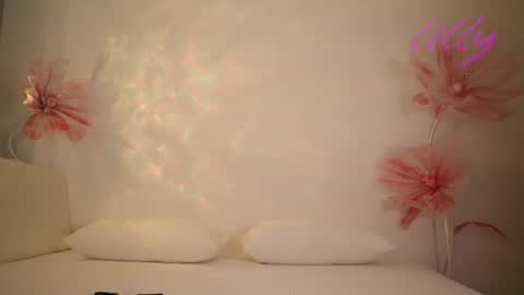 _lillilly_ online show from 07-07-26, 07:23