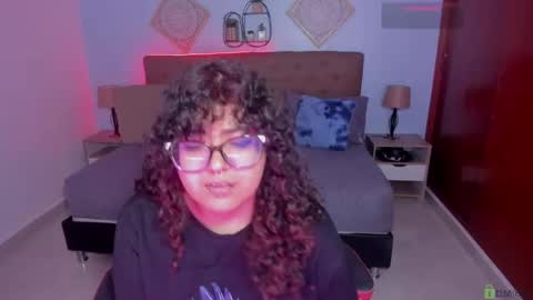 Snapshot of _lilly_miller chatting on 11-09-25, 05:33 Liily online show from 11-09-25, 05:33