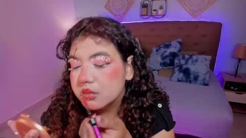 Snapshot of _lilly_miller chatting on 11-20-25, 07:13 Liily online show from 11-20-25, 07:13