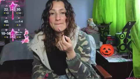 Lindasy online show from 10-14-25, 03:46