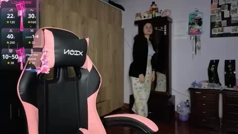 Lindasy online show from 03-27-26, 03:45