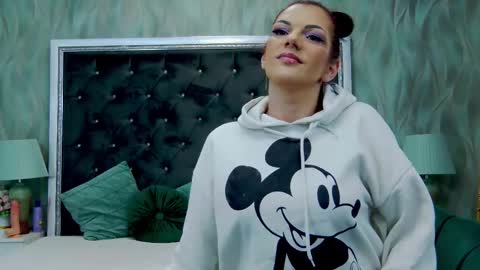 Lisa online show from 03-07-25, 04:24