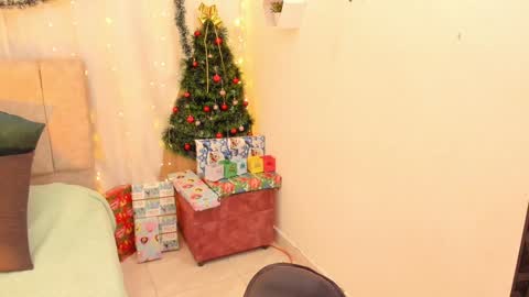 Ivy 3 online show from 12-14-24, 05:07