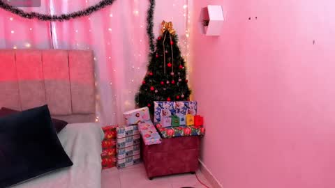 Ivy 3 online show from 12-18-24, 08:03