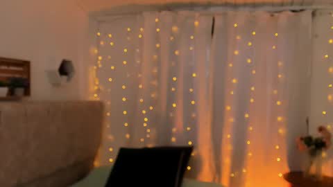 Ivy 3 online show from 02-20-25, 09:31