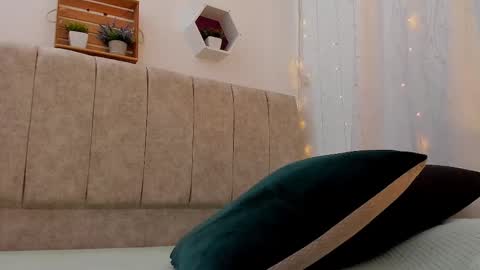 Ivy 3 online show from 02-22-25, 02:41