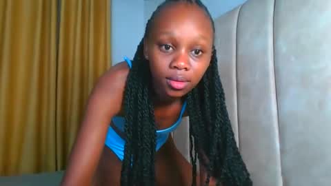 Littlevenus online show from 10-07-25, 01:58