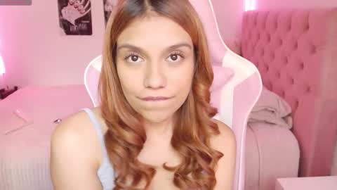 Snapshot of _lloou_ chatting on 11-23-25, 05:02 Sofia 3 online show from 11-23-25, 05:02