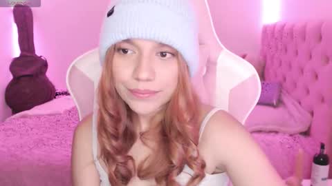 Snapshot of _lloou_ chatting on 12-18-25, 12:27 Sofia 3 online show from 12-18-25, 12:27