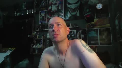 Snapshot of _longfellow chatting on 09-08-25, 03:55 That guy online show from 09-08-25, 03:55