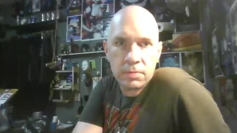 Snapshot of _longfellow chatting on 09-25-25, 02:37 That guy online show from 09-25-25, 02:37