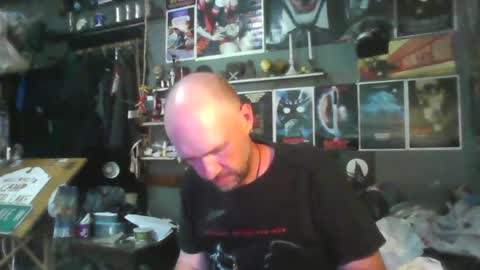 Snapshot of _longfellow chatting on 06-13-26, 08:40 That guy online show from 06-13-26, 08:40