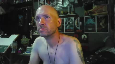 Snapshot of _longfellow chatting on 06-28-26, 11:44 That guy online show from 06-28-26, 11:44