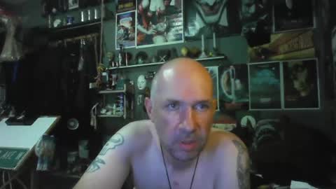 Snapshot of _longfellow chatting on 07-07-26, 06:34 That guy online show from 07-07-26, 06:34