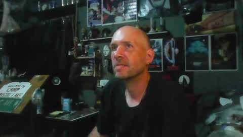 Snapshot of _longfellow chatting on 07-20-26, 10:39 That guy online show from 07-20-26, 10:39